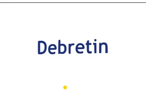 Niebieski napis "Debretin" na białym tle. Czy przyjmować Debretin przed czy po jedzeniu?