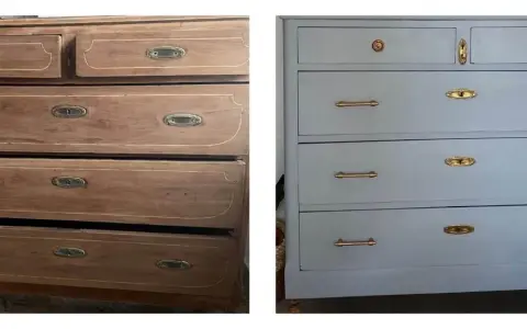 Un mueble antiguo antes y después de restaurar. La cómoda de madera desgastada se transforma en una pieza elegante pintada de gris con herrajes dorados.