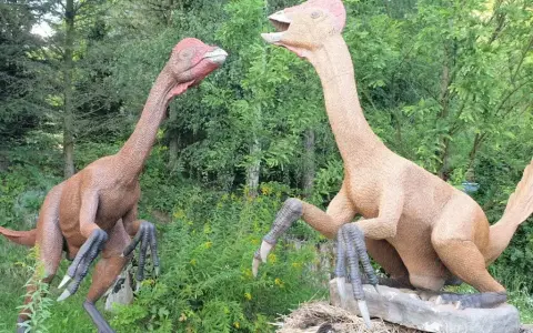 Świętokrzyskie atrakcje: Od Sandomierza po dinozaury co wybrać?