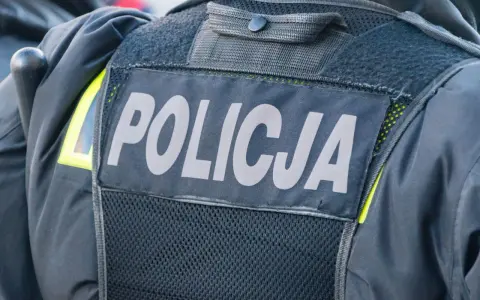 Czy policja może zabrać telefon świadka? Poznaj swoje prawa!