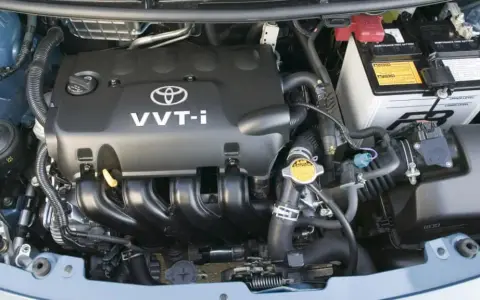 Toyota Yaris II: Wybierz najlepszy silnik! Uniknij pułapek