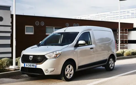 Dacia Dokker: Pojemność baku (50L) i rezerwa ile litrów?