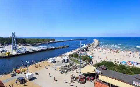Co zwiedzić w Ustce? Odkryj jej uroki i zaplanuj idealny pobyt!
