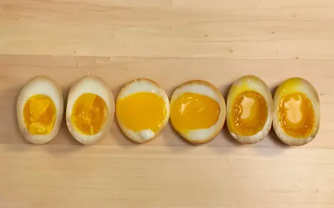 Jak zrobić idealne jajko do ramenu? Ajitsuke Tamago krok po kroku