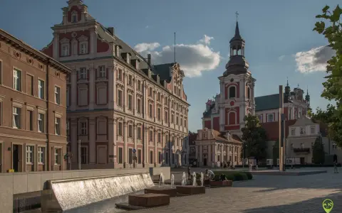 Poznań: Co zwiedzić? Od Koziołków po Rogala Twój plan podróży!