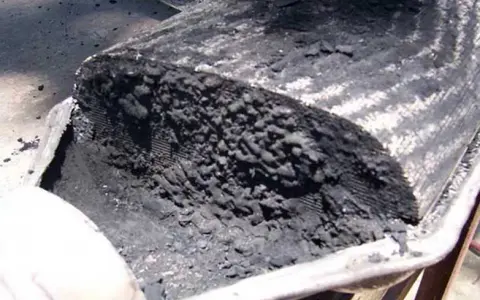 DPF w Dieslu: Jak działa, dlaczego się zapycha i jak go ratować?