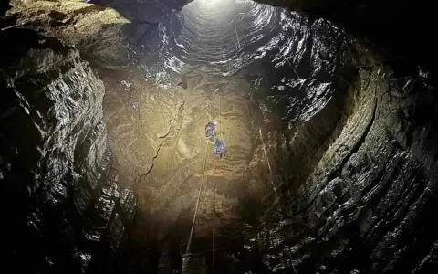 Descenso al Sótano Néstor Veracruz: ¿Listo para 130 metros?