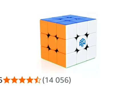 En rubiks speed cube med blå, orange och vita sidor. Logotypen GAN syns på en vit sida.