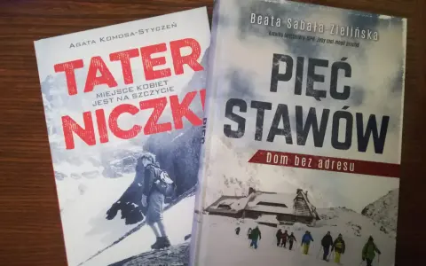 Dwie książki o górach: "Taterniczki" i "Pięć stawów". Na okładkach zimowe krajobrazy i ludzie w górach.