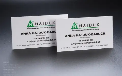 Wizytówki z efektem lakier uv 3d, prezentujące dane kontaktowe firmy "HAJDUK".