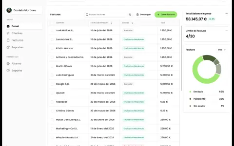 Interfaz de una app para hacer facturas gratis. Muestra una lista de facturas con clientes, fechas y estados.