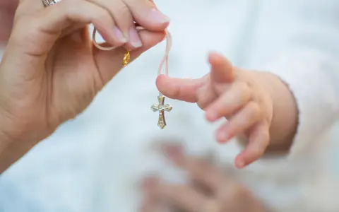 Co na prezent na chrzciny? 10 wyjątkowych pomysłów, które zachwycą