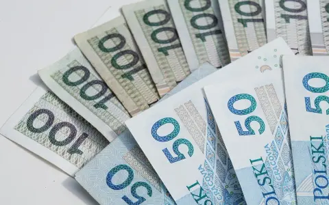 Darowizna mieszkania u notariusza: Koszty, podatki i jak oszczędzić
