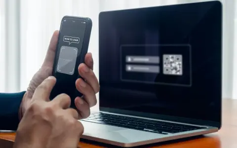 Zeskanuj kod QR aparatem proste triki dla Androida i iPhone'a