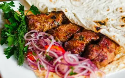 Czy kebab to fast food? Jedz go zdrowo i bez wyrzutów sumienia!