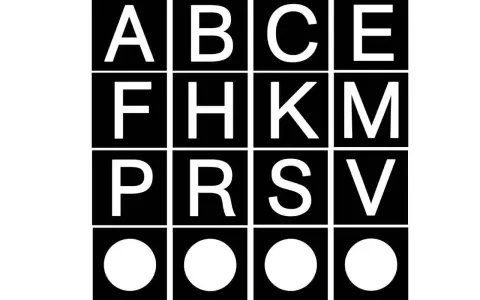 Vier mal vier Felder mit weißen Buchstaben und Kreisen auf schwarzem Grund. Die oberen drei Reihen zeigen Buchstaben, die an ein **Buchstaben Dressurviereck** erinnern.