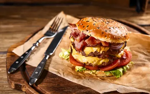 Jaki kawałek mięsa na idealny burger? Sekret soczystości!