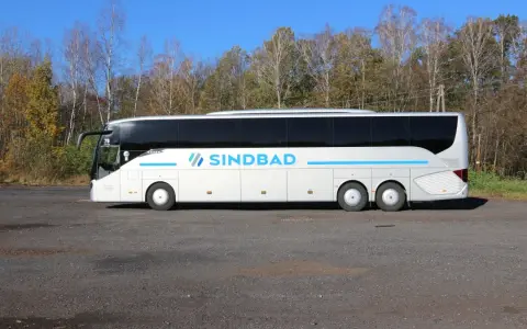 Czy autokary Sindbad mają WiFi? Sprawdź komfort podróży bez przerwy