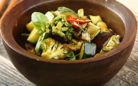 Jakie warzywa do curry? Wybierz idealne i gotuj jak ekspert!