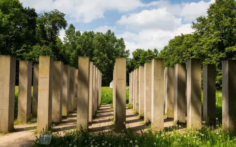 Centrum rzeźby w Orońsku: historia, wystawy i unikalne atrakcje