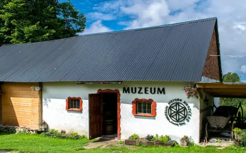 Muzeum Historii Bieszczad w Czarnej Górnej zaprasza do odkrywania przeszłości.