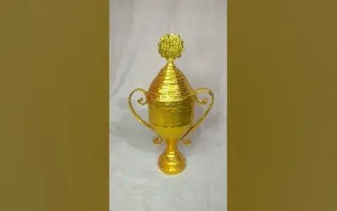 Jak zrobić puchar z butelki - łatwe i kreatywne pomysły na trofeum