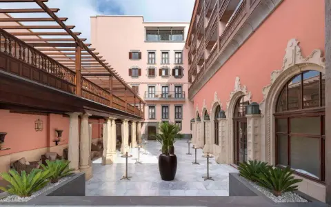 Hotel Santa Catalina: Historia, lujo y experiencias inolvidables en Gran Canaria