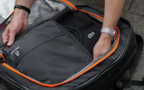 Plecak otwierany jak walizka 40l – idealny wybór na podróż bez stresu