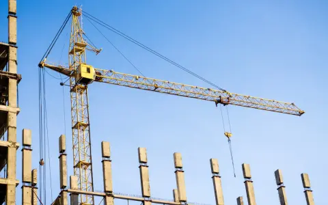 Co to jest dźwig? Rodzaje, działanie, bezpieczeństwo pełny przewodnik