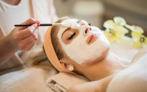 Die besten Masken für strahlende Haut: Kosmetik für jeden Hauttyp