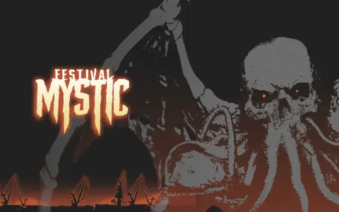 Mroczna wizja potwora z mackami i płonącymi oczami, zapowiadająca **mystic festival 2026**. W tle portowe dźwigi.
