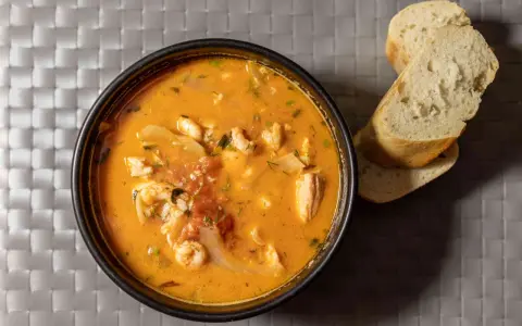 Soupe de poisson maison : la recette facile pour un délice authentique
