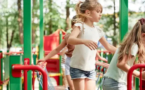 Od kiedy place zabaw dla dzieci? Kluczowe zmiany w przepisach bezpieczeństwa