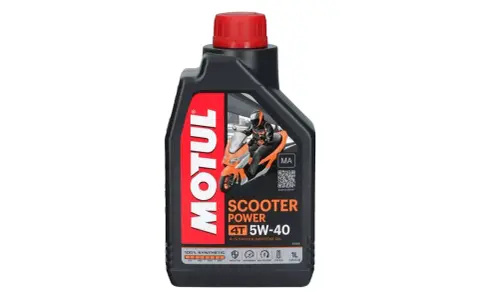 Olej Motul 5W-40 do jakich silników? Idealny do skuterów 4T, zapewnia ochronę i wydajność.