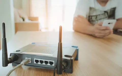 Jak poprawić zasięg Wi-Fi w domu i uniknąć słabego sygnału