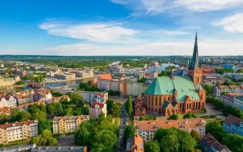 Szczecin: co ciekawego? Odkryj "Pływający Ogród" i jego smaki!