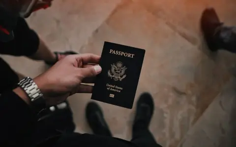 Paszport w Polsce: Jak sprawnie wyrobić? Krok po kroku i bez kolejek