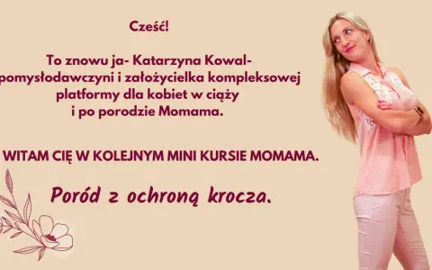 Kobieta w różowej bluzce zaprasza na kurs "Poród z ochroną krocza". Dowiedz się, jak uniknąć pęknięcia krocza.
