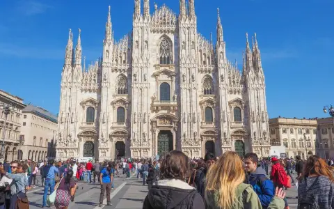Deposito Bagagli Duomo Milano: Trova il Migliore e Prenota Facile