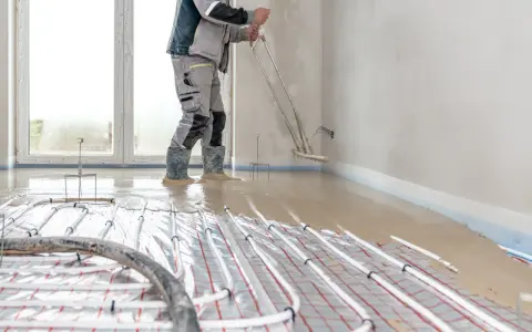 Jaka grubość wylewki na ogrzewanie podłogowe? Uniknij błędów!