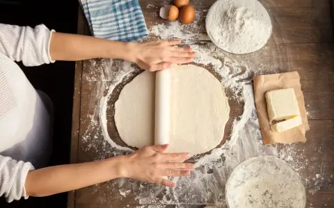 Dlaczego ciasto na pizzę nie jest elastyczne? Oto najczęstsze przyczyny
