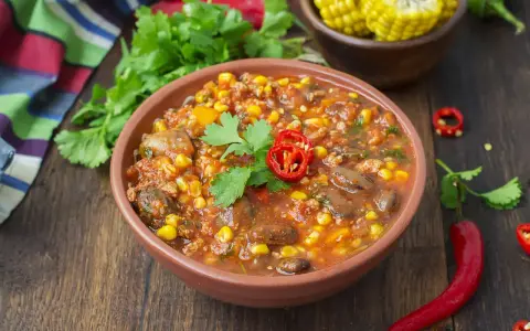 Chili con carne: Kompletny przepis, sekrety smaku i porady eksperta