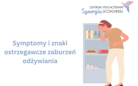 Kobieta z bólem brzucha i głowy stoi przed otwartą lodówką pełną jedzenia.