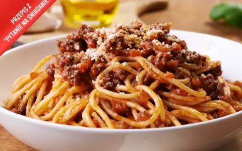 Spaghetti z wołowiną: jak zrobić perfekcyjny sos boloński?