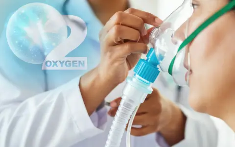 Arzt passt Sauerstoffmaske an. Zu viel Sauerstoff bei COPD kann schädlich sein.