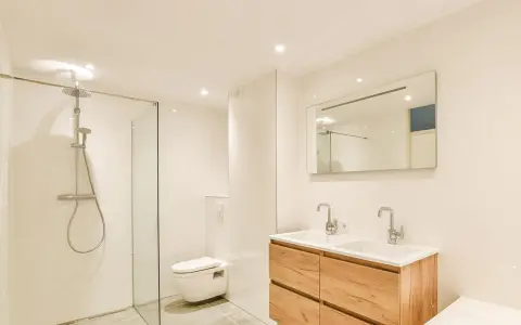 Lámpara techo baño: ¿Cómo elegirla segura y con estilo?