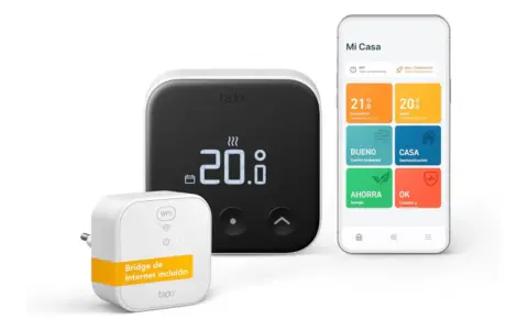 Termostato Tado inteligente con pantalla digital mostrando 20.0°C y app móvil. Un puente de internet incluido.