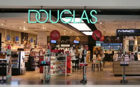 Próbki perfum Douglas: Czy można kupić? Poznaj wszystkie triki!