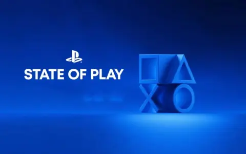 Logo PlayStation State of Play na niebieskim tle z symbolami przycisków kontrolera.