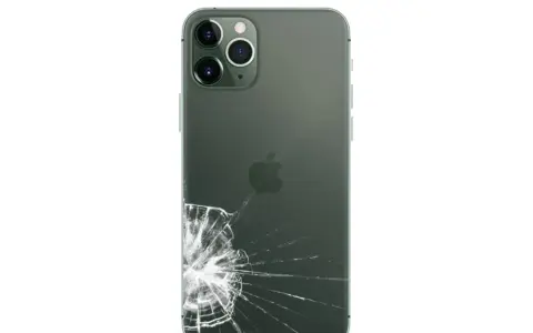 Ile kosztuje wymiana tylnego aparatu w telefonie? Sprawdź ceny!